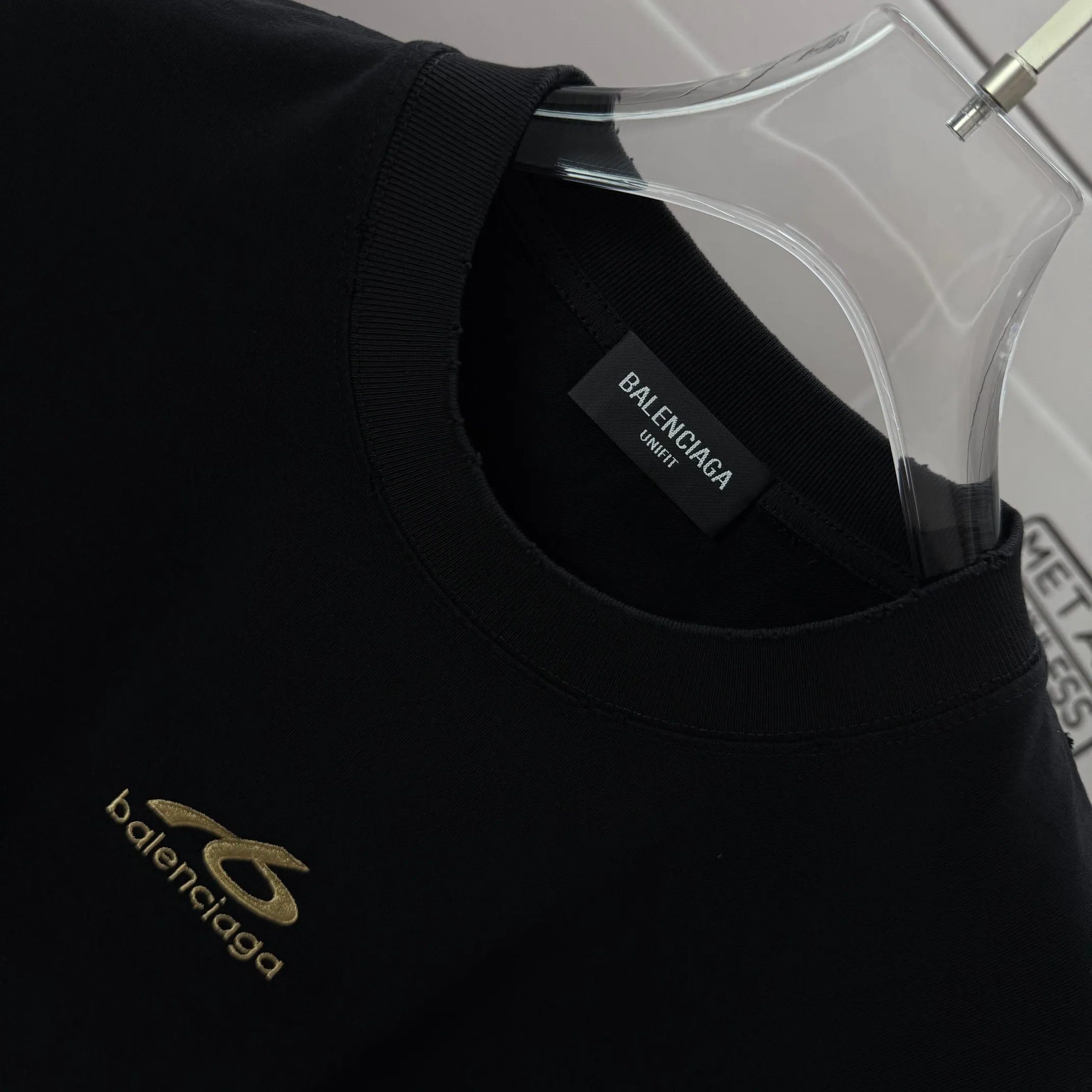 # * Balenciag*2026 New Arrival 320 tee Same Style : Black Size :S M L XL XXL Size： S （90-130 ） M （120-150 ） L （140-165 ） XL （160-180 ） XXL （180-210 ）